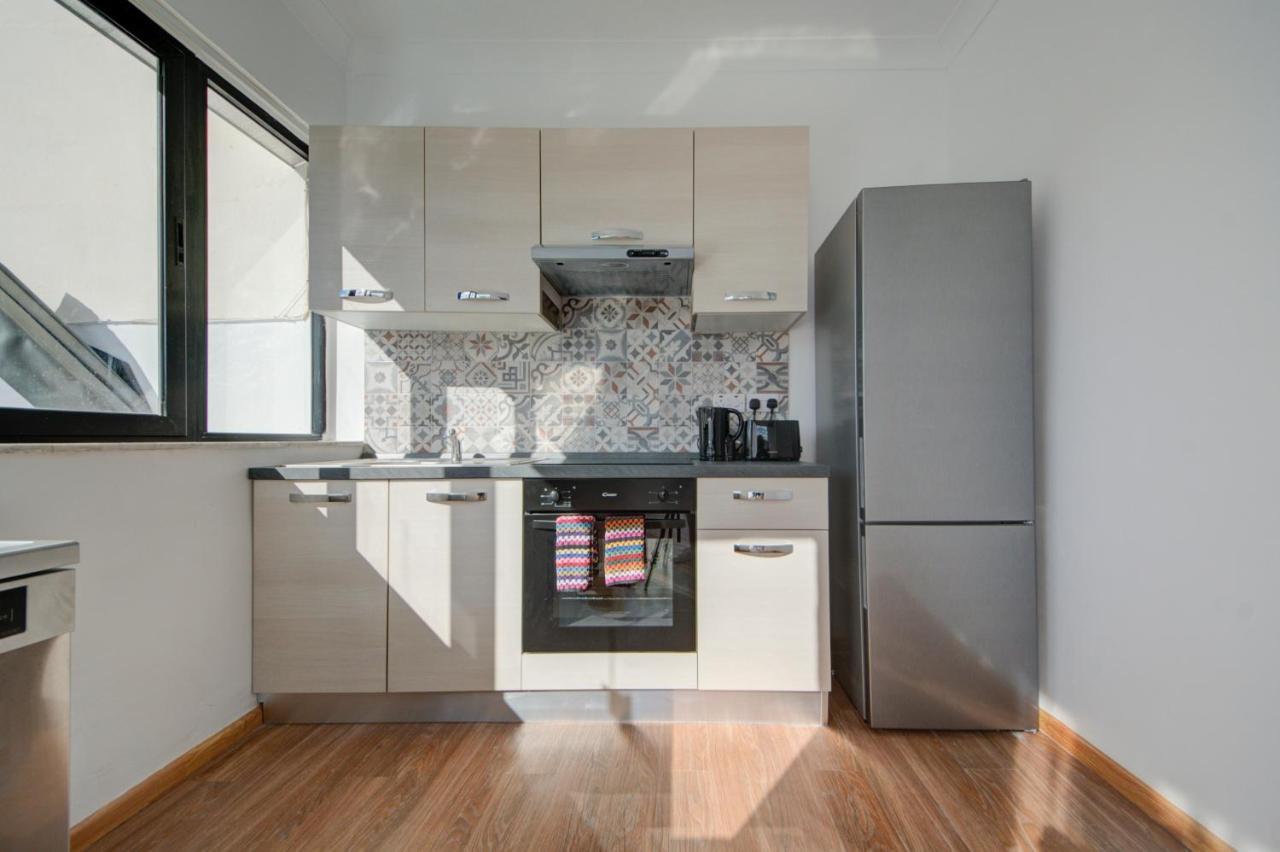 Fleur Court - Sliema 4 Bedroom Side Seaviews Apartments And Penthouse By Shortletsmalta Zewnętrze zdjęcie